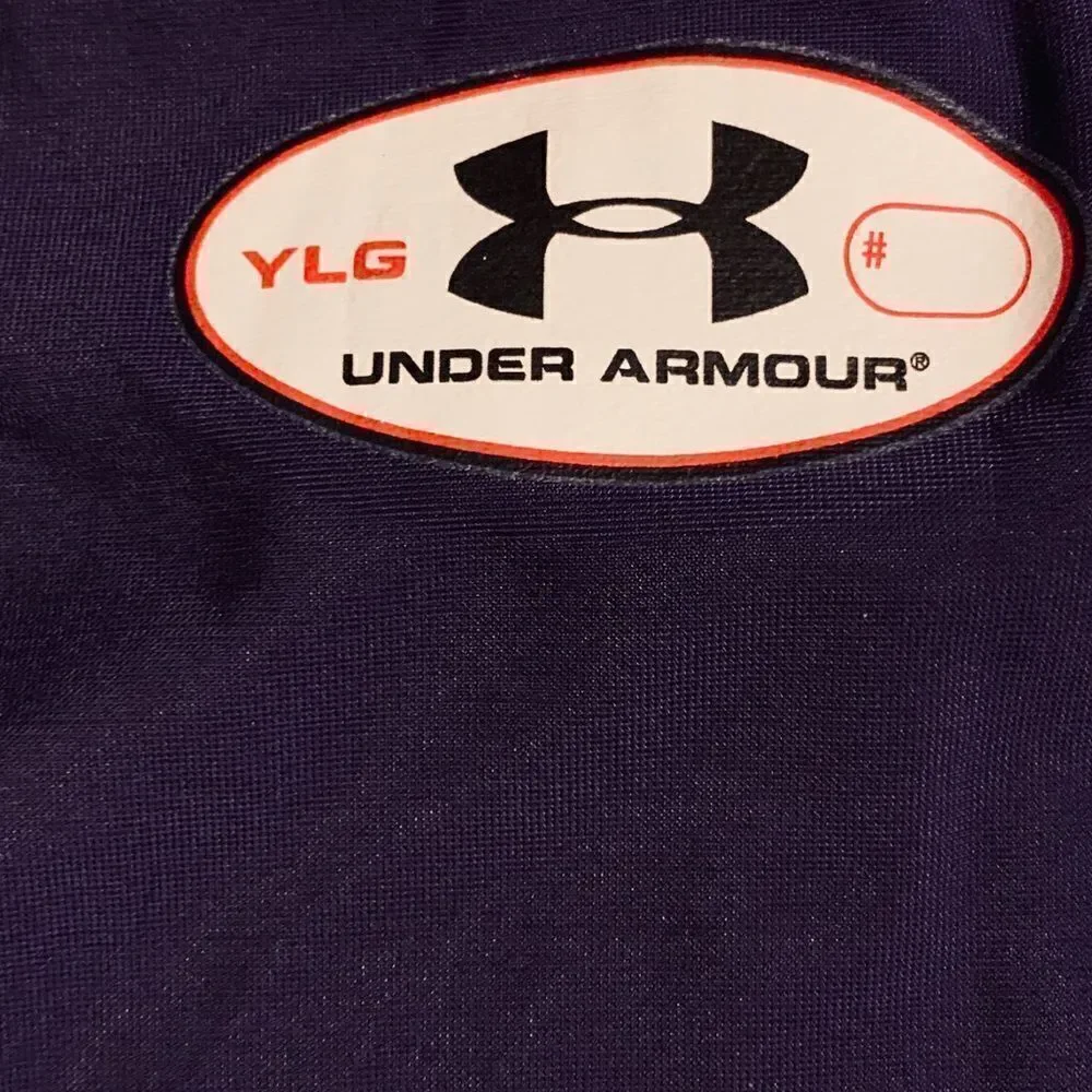 Girls Under Armour shirt size ylg